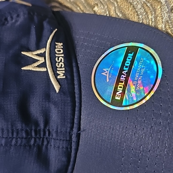Mission Enduracool Hat.    Size Unisex - Picture 2 of 5